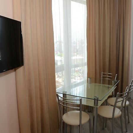 G.M.M Apartaments Batoumi Extérieur photo