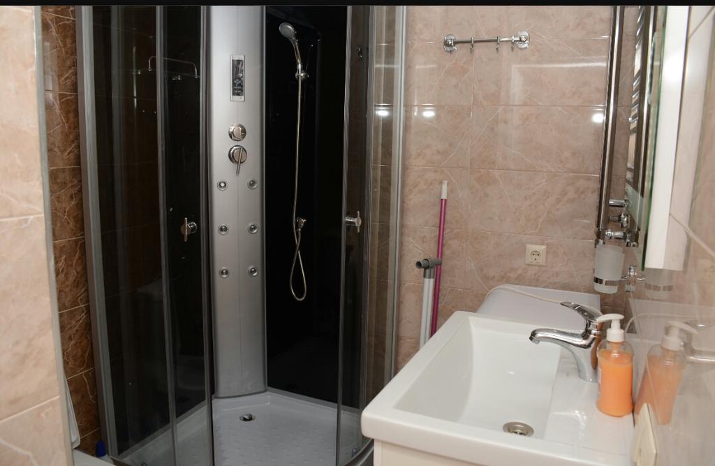 G.M.M Apartaments Batoumi Extérieur photo